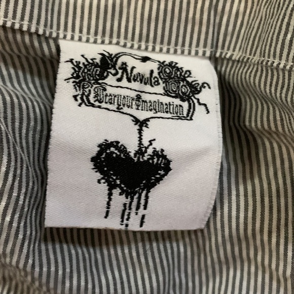 Funky grey stripe on silvery material high waisted asymmetrical skirt Small - Picture 7 of 16